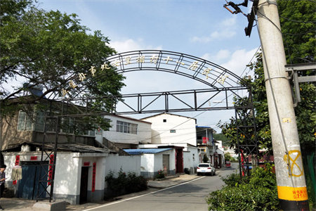 南湖大源·枫香小镇4室2厅2卫170m2